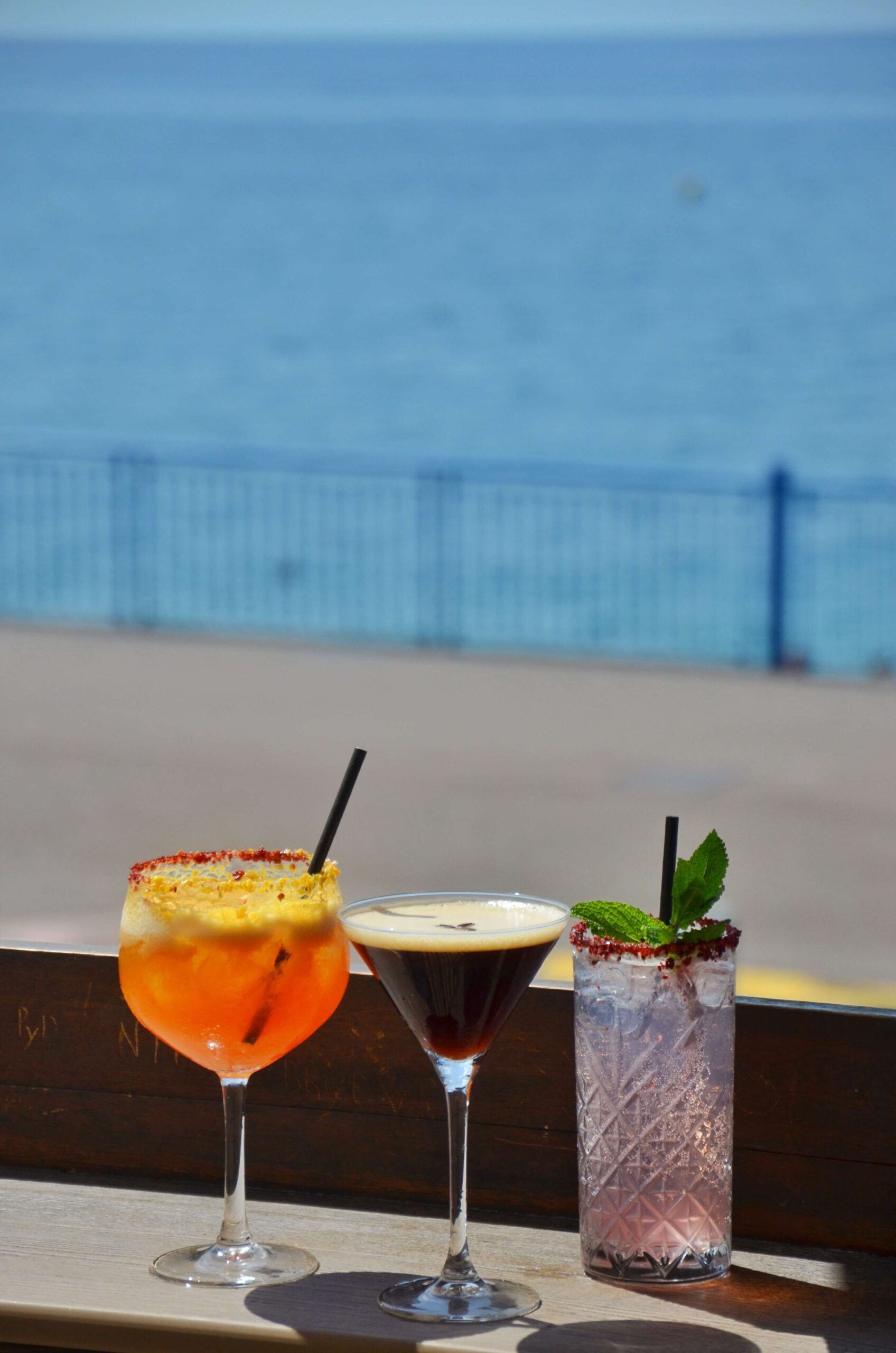 Boissons fraîches et cocktails maison au Topaze café